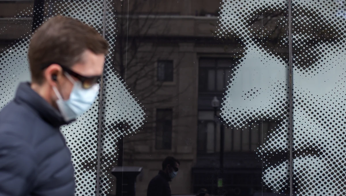 W ostatnim tygodniu marca po zasiłek dla bezrobotnych zgłosiło się rekordowo ponad 6,6 mln Amerykanów - poinformowało ministerstwo pracy USA. Tydzień wcześniej złożono z kolei 3,3 mln wniosków. Oznacza to, że blisko 10 mln Amerykanów straciło pracę od wybuchu pandemii koronawirusa. 