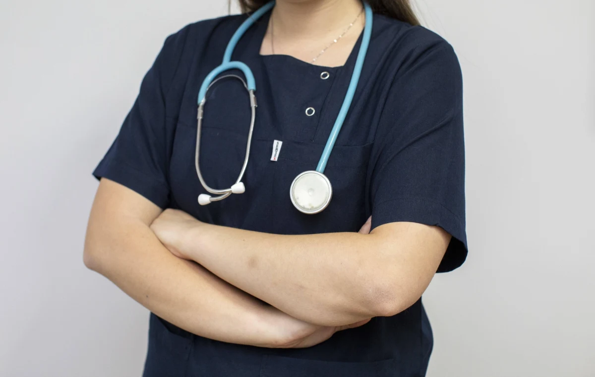 Co mam zrobić, gdy moja przychodnia jest zamknięta? Czy lekarz przyjdzie na wizytę domową? Czy przepadnie mi kolejka, jeśli planowany zabieg został odwołany? – to niektóre z pytań, które zadają pacjenci w związku z obecnymi zmianami w funkcjonowaniu służby zdrowia. Odpowiedzi na najczęściej pojawiające się wątpliwości zamieszczono na stronie Biura Rzecznika Praw Pacjenta.