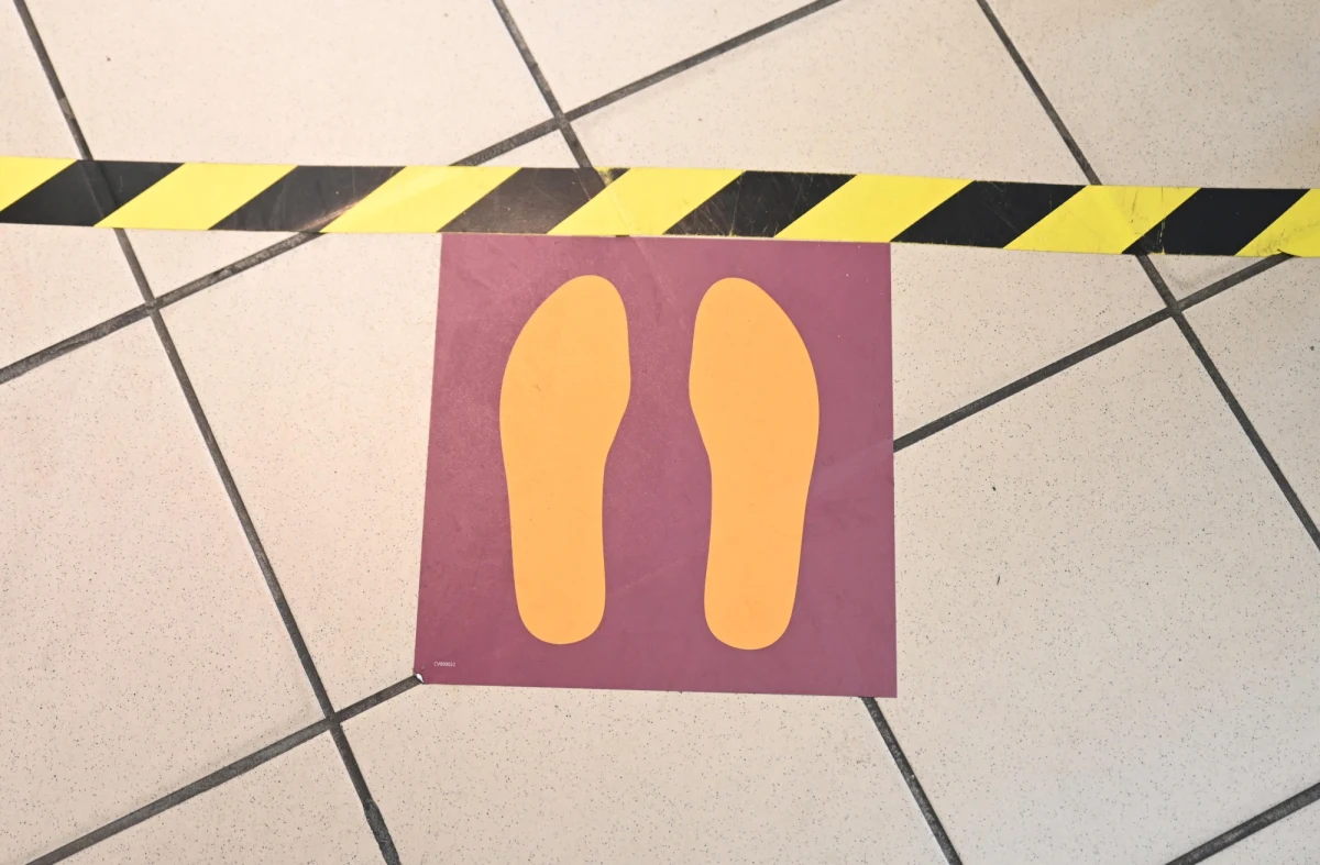 Burmistrz wielkopolskich Dariusz Dębicki Sulmierzyc zaapelował do mieszkańców miasta o zaprzestanie szykanowania rodziny, której jeden z członków zaraził się koronawirusem.