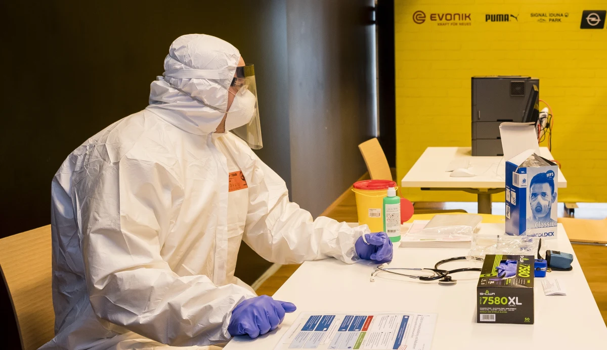 W ciągu ostatniej doby w Niemczech zmarły 92 osoby zakażone koronawirusem - poinformował w poniedziałek Instytut im. Roberta Kocha (RKI) w Berlinie. Łączna liczba ofiar śmiertelnych w kraju od początku epidemii wzrosła tym samym do 1434. W sumie potwierdzono 95391 przypadków zakażenia.