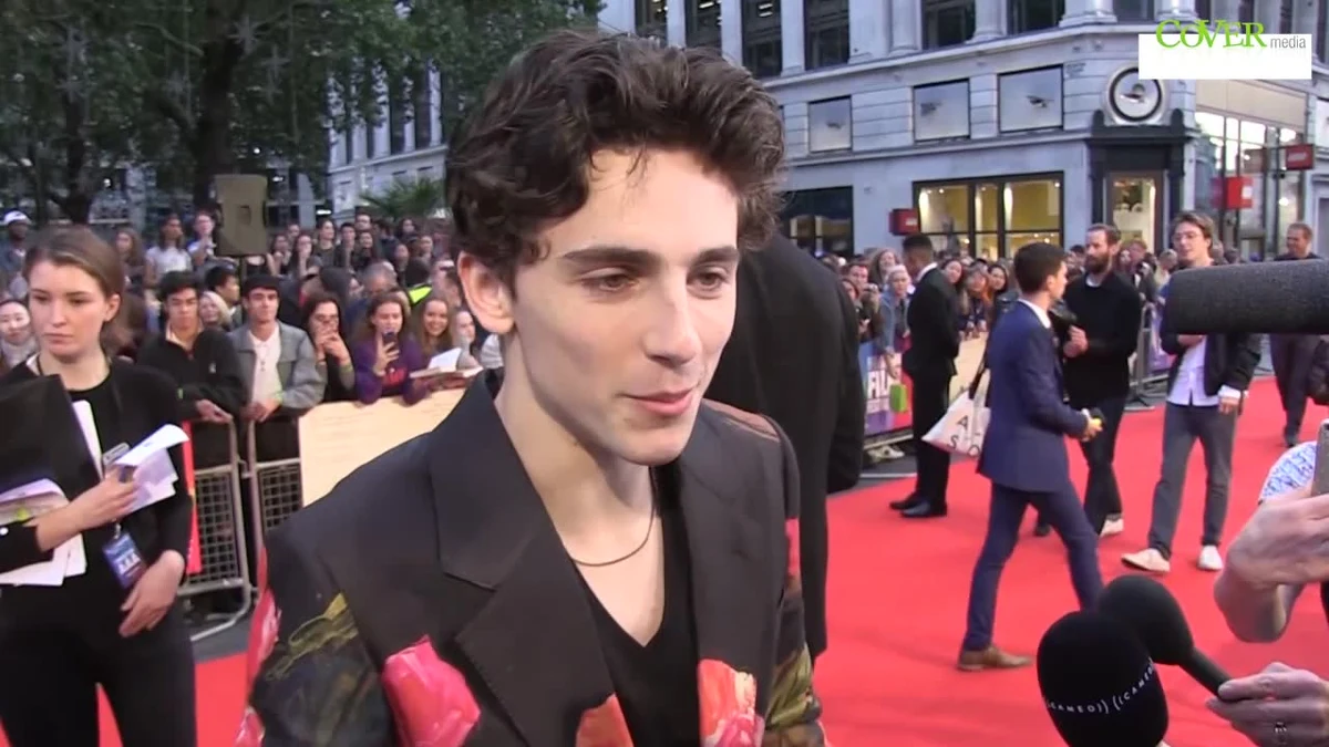 Timothee Chalamet i Armie Hammer powrócą w sequelu „Tamte dni, tamte noce”. Informację potwierdził reżyser Luca Guadagnino. Pierwsza część ukazała się w 2017 roku, zdobywając 3 nominacje do Oscara i statuetkę za najlepszy scenariusz. Produkcja opowiada o młodzieńczej miłości i odkrywaniu swojej seksualności. Kontynuacja skupi się na losach bohaterów 5-6 lat później. Z powodu pandemii koronawirusa nie wiadomo jednak, kiedy film trafi do kin.