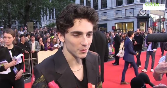 Timothee Chalamet i Armie Hammer powrócą w sequelu „Tamte dni, tamte noce”. Informację potwierdził reżyser Luca Guadagnino. Pierwsza część ukazała się w 2017 roku, zdobywając 3 nominacje do Oscara i statuetkę za najlepszy scenariusz. Produkcja opowiada o młodzieńczej miłości i odkrywaniu swojej seksualności. Kontynuacja skupi się na losach bohaterów 5-6 lat później. Z powodu pandemii koronawirusa nie wiadomo jednak, kiedy film trafi do kin.