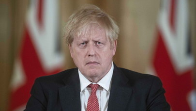 Boris Johnson nadal w szpitalu. Zapewnia, że to rutynowe badania