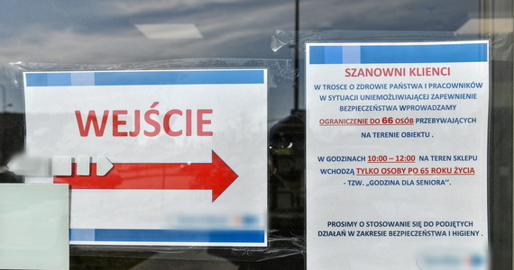 Od wtorku duże sieci handlowe zmieniają tryb pracy. Chodzi o możliwość zakupów przed Wielkanocą. Sklepy sieci Biedronka będą działać całodobowo. W podobny sposób będą pracowały też sklepy sieci Lidl, z wyłączeniem godzin między 3 a 4 w nocy. 