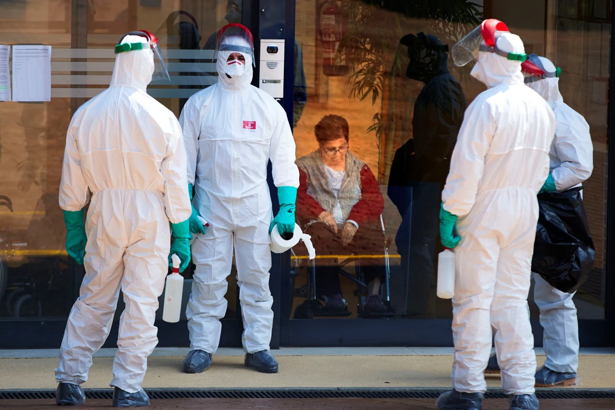 "O 743 wzrosła w ciągu ostatniej doby w Hiszpanii liczba osób zmarłych z powodu koronawirusa" – poinformowało we wtorek ministerstwo zdrowia. Od początku epidemii odnotowano w tym kraju 13 798 zgonów na Covid-19, a zakażonych zostało ponad 140 tysięcy osób.