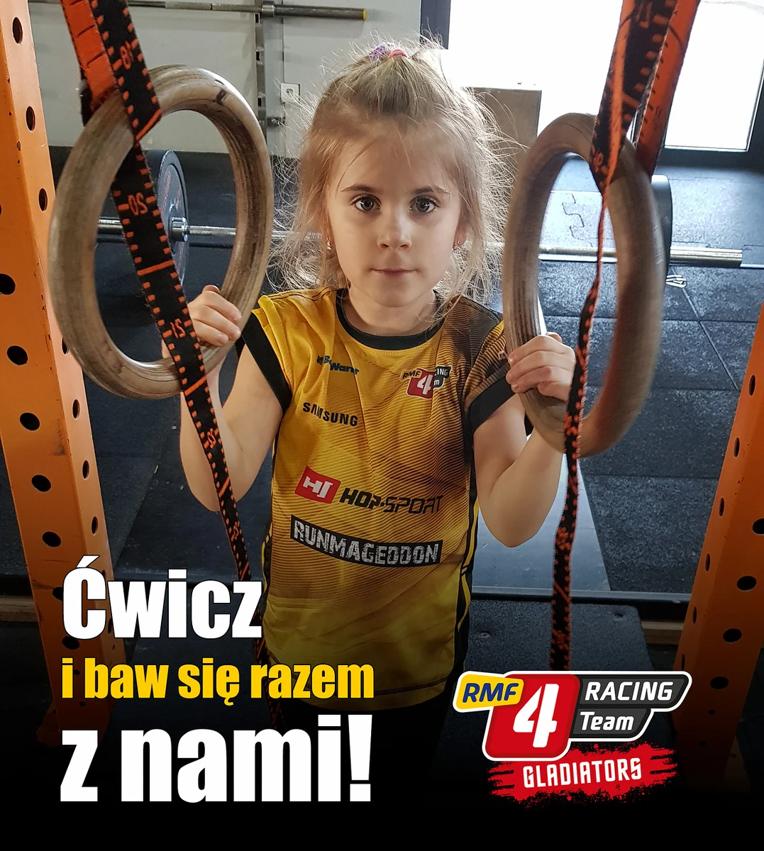 Rolki papieru toaletowego oraz butelki wody pójdą w ruch. Dziś uczniowie ponownie ćwiczyli w domach. WF z RMF4RT Gladiators to świetna propozycja na zdrowy ruch w czterech ścianach. 