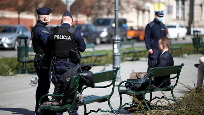 Coraz więcej Polaków łamie przepis o zgromadzeniach. Sypią się mandaty