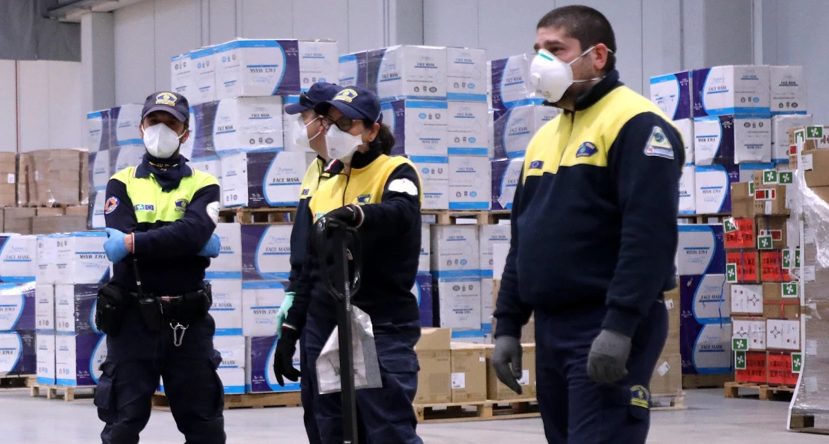 W Lombardii "mieliśmy grzyb atomowy", który "jednakowo uderzył w teren, szpitale, domy opieki, najsłabsze osoby" - powiedział w środę Giulio Gallera z władz włoskiego regionu, najbardziej dotkniętego epidemią koronawirusa. Nazwał ją też "tsunami".