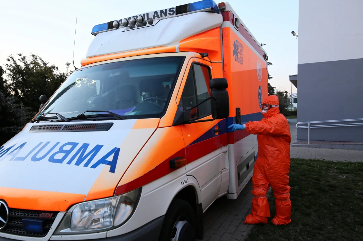 Mamy i ich noworodki ze szpitala w Wodzisławiu Śląskim są zdrowe. Wyniki testów na koronawirusa 13 pacjentek i ich dzieci okazały się ujemne. Szpital, który ma swoje oddziały w Wodzisławiu Śląskim i Rydułtowach od kilku dni bada swoją kadrę i pacjentów po tym, jak u jednego z nich stwierdzono koronawirusa.

