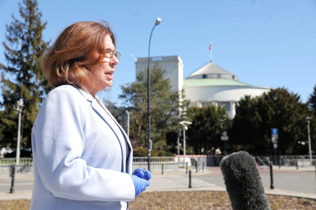 W czasie Świąt Wielkanocnych pamiętajmy szczególnie o naszych bohaterach, którzy pracują dla nas, narażając siebie; pamiętajmy też o tych, którzy potrzebują pomocy – zaapelowała w sobotę wicemarszałek Sejmu, kandydatka na urząd prezydenta Małgorzata Kidawa-Błońska (KO).