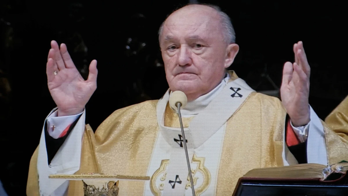 Kiedy zawodzi rozum pozostaje nadzieja, jaką daje zmartwychwstały Pan - podkreślił kard. Kazimierz Nycz w Niedzielę Zmartwychwstania Pańskiego. Metropolita warszawski przewodniczył mszy św. w stołecznej archikatedrze św. Jana Chrzciciela.