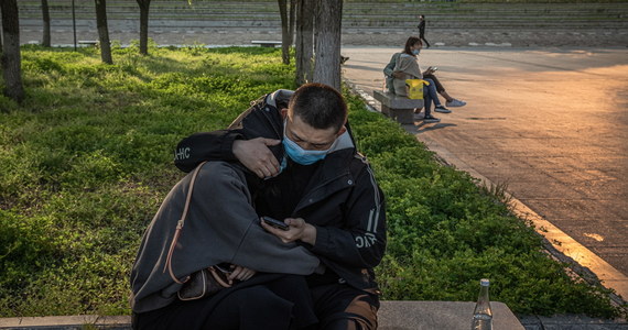 Narodowa Komisja Chin poinformowała w sobotę o 108 przypadkach zakażenia koronawirusem w ciągu ostatniej doby. To najwięcej od 25 marca. W tej liczbie 98 przypadków dotyczy osób, które powróciły do Chin z zagranicy. Odnotowano też dwa przypadki śmiertelne.