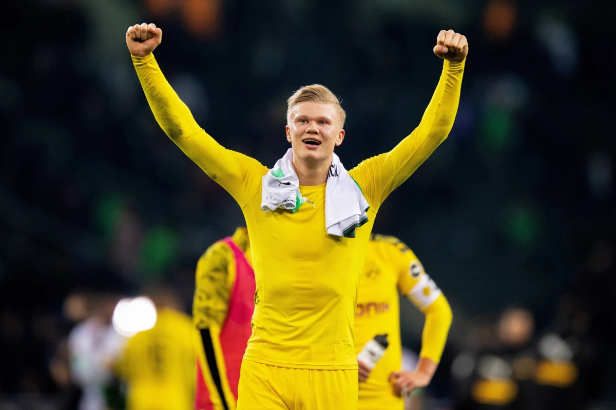 Władze hiszpańskiego klubu piłkarskiego Realu Madryt mają sprecyzowane plany transferowe na ten i następny rok. Dziennik „Marca” poinformował, że już latem chcą pozyskać Norwega Erlinga Haalanda, a w 2021 roku Francuza Kyliana Mbappe.