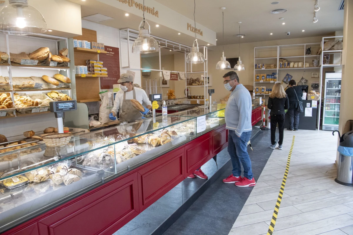 Międzynarodowy Fundusz Walutowy ocenił raporcie, że światowa gospodarka przejdzie prawdopodobnie na skutek pandemii koronawirusa najgłębsze załamanie od wielkiego kryzysu z lat 30. XX wieku, który wybuchł po krachu giełdowym w 1929 roku.