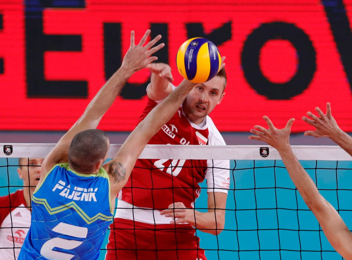 Jest nadzieja na start treningów polskich sportowców. Pojawiają się informacje o pomyśle otwarcia Centralnych Ośrodków Sportu. Jeśli udostępniony zostałby ośrodek w Spale, to PZPS będzie chciał ulokować tam naszą reprezentację, o czym w RMF FM mówił prezes związku Jacek Kasprzyk. Za Spałą tęsknią już nasi reprezentanci, m.in. Mateusz Bieniek, który od ponad miesiąca nie odbył siatkarskiego treningu. Środkowego reprezentacji Polski pytaliśmy o straty finansowe klubu, kwestię jego kontraktu i o powrót do normalności po pandemii koronawirusa. Z Mateuszem Bieńkiem rozmawiał Paweł Pawłowski.