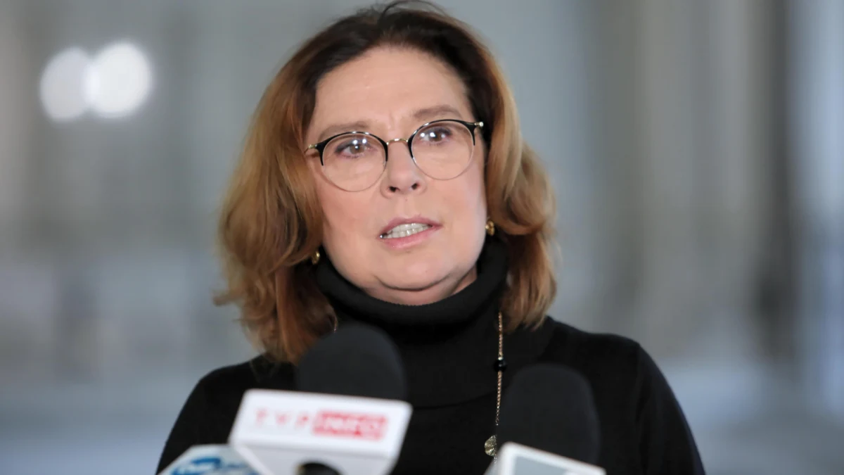 Zawsze byłam, jestem i będę przeciwna zaostrzaniu ustawy antyaborcyjnej; władzo, walcz z wirusem, a nie z kobietami - oświadczyła we wtorek kandydatka Koalicji Obywatelskiej na prezydenta Małgorzata Kidawa-Błońska.