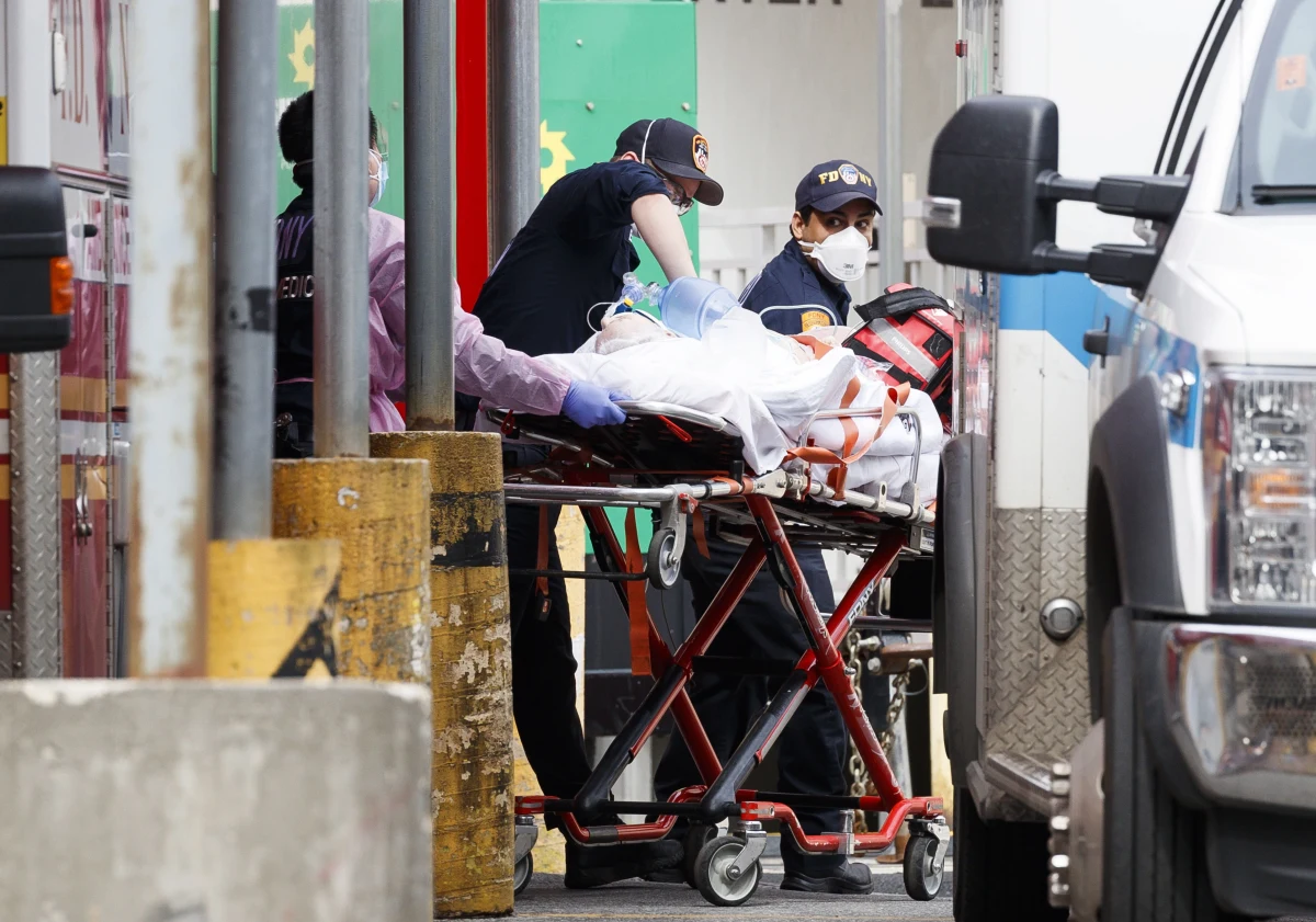 Epidemia koronawirusa niebawem się zakończy, ale wróci ponownie pod koniec roku i zostanie opanowana dopiero wówczas, gdy pojawi się szczepionka – przewiduje najnowsza prognoza banku inwestycyjnego Morgan Stanley. Ma być też w sumie znacznie więcej zakażonych – 1,4 mln – a nie 200 tys., jak twierdzono jeszcze przed miesiącem.