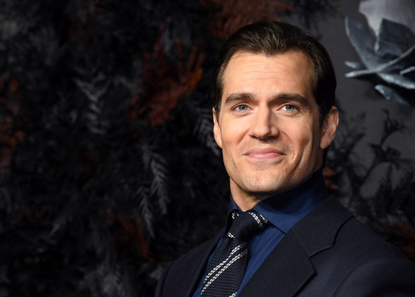 Henry Cavill, odtwórca roli serialowego "Wiedźmina", zaczął domową izolację od pieczenia chleba, a teraz pochwalił się nowymi umiejętnościami. W czasie świąt wielkanocnych malował nie jajka, a miniaturowe figurki do gier bitewnych.