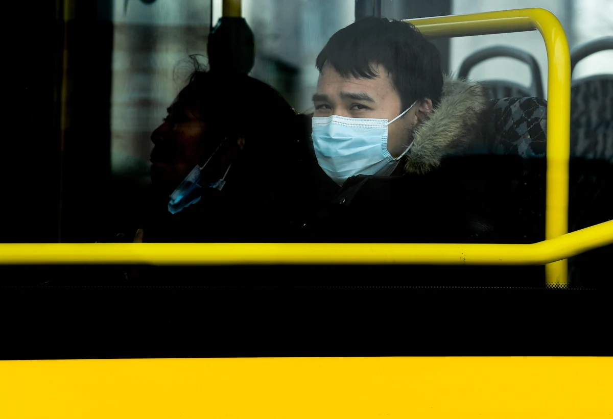 315 osób zmarło z powodu Covid-19 w Niemczech w ciągu ostatniej doby - podał w czwartek Instytut im. Roberta Kocha (RKI) w Berlinie. To najwyższa dotąd liczba zgonów w ciągu jednego dnia. Łączna liczba ofiar śmiertelnych pandemii w RFN to 3 569.