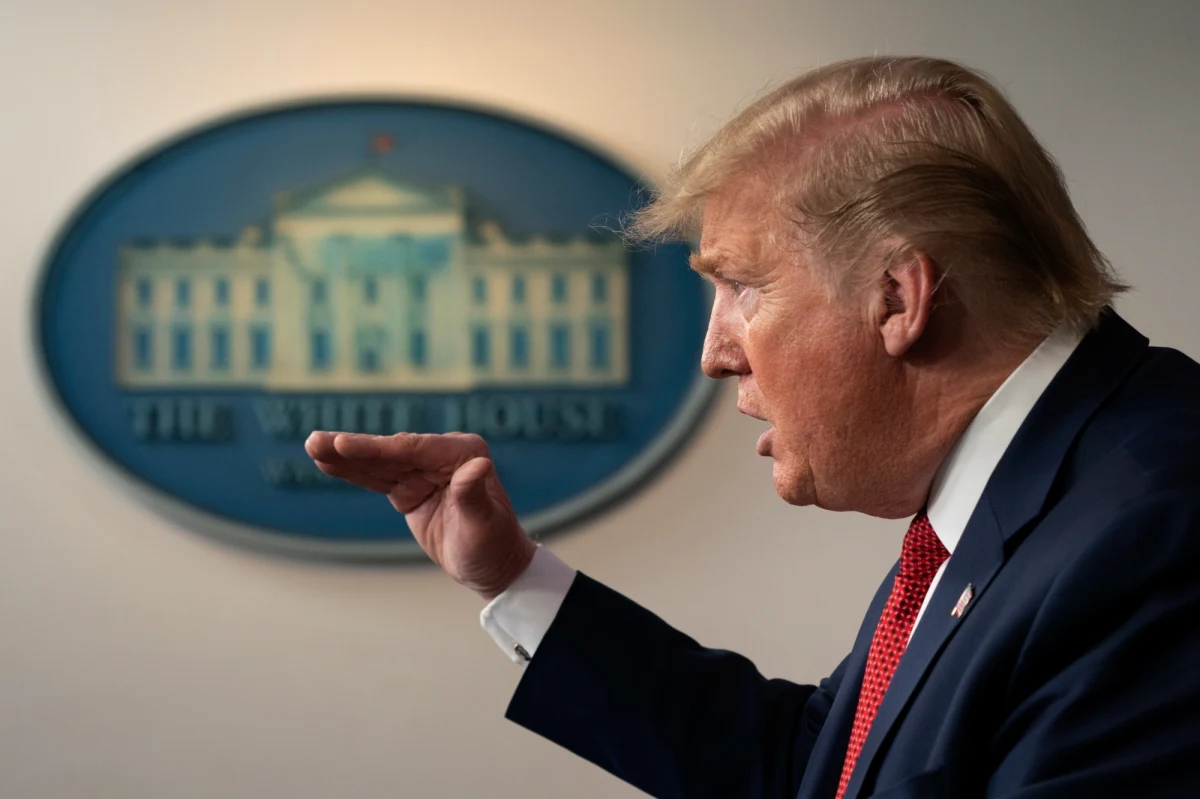 Prezydent USA Donald Trump przedstawił trzystopniowy plan otwierania amerykańskiej gospodarki. O ewentualnym odmrażaniu gospodarek poszczególnych stanów decydować mają - jak wynika z wytycznych Białego Domu - gubernatorzy.