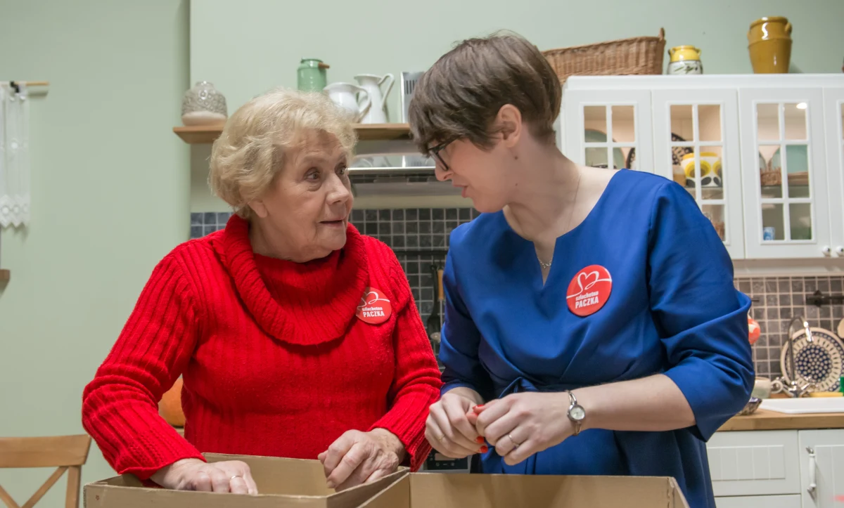 "Od 14 lat jestem osobą samotną. I tę samotność dzielę sama ze sobą" - wyznaje Teresa Lipowska. Aktorka najbardziej znana z roli w serialu "M jak Miłość" tłumaczy, czym jest samotność. "Jeżeli człowiek przychodzi do domu i patrzy na zdjęcia najbliższej osoby, z którą był 44 lata, nawet kiedy jest otoczony ludźmi, samotność doskwiera" - podkreśla.