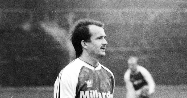 Zapomniane gwiazdy Ekstraklasy. Zenon Burzawa Sport w INTERIA.PL