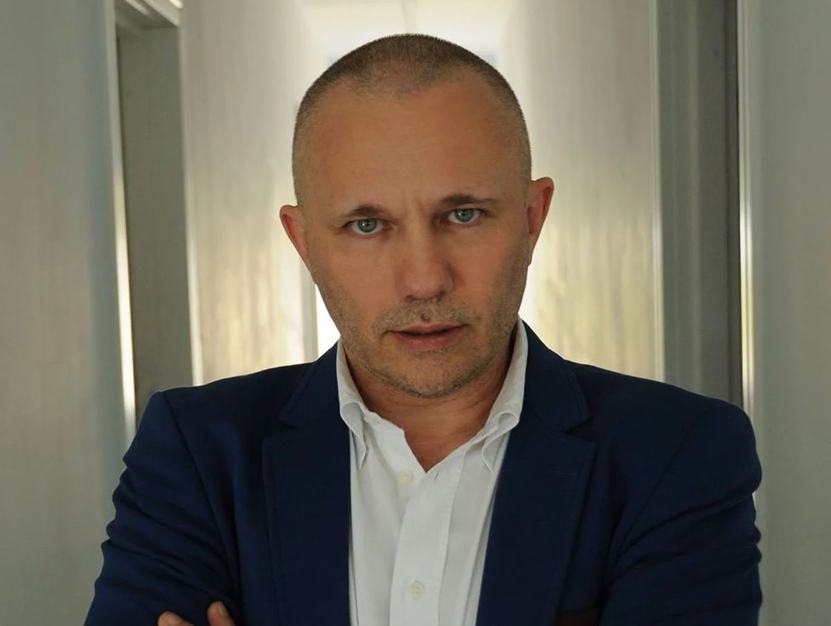 "Problemy w naszym życiu nie zaczęły się w marcu i myślę, że skończą się szybciej, niż sądzimy. Myślę też, że powinniśmy po prostu być racjonalni. To co jest zawsze najcenniejsze we wszystkich kryzysach, to skoncentrowanie się na poznawczo-behawioralnym zachowaniu, czyli wybraniu drogi i jej realizowaniu. Bierność i twierdzenie, że się nie da w tym momencie nie pomogą" - mówił w Popołudniowej rozmowie w RMF FM psychiatra prof. Bartosz Łoza.