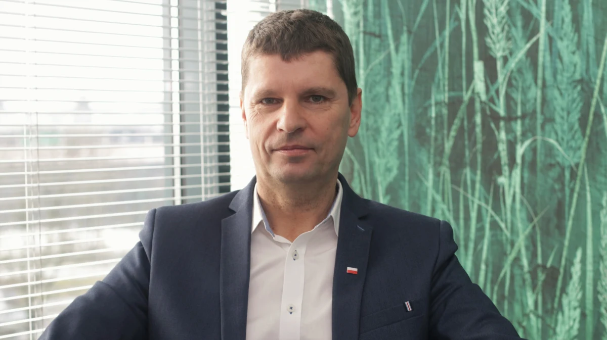 Być może nie będzie powrotu do szkół przed wakacjami. Teraz nie jesteśmy w stanie stwierdzić tego na 100 proc. Trzeba jeszcze trochę poczekać. W jakimś momencie, w uzgodnieniu z ministrem zdrowia, wydamy odpowiednie decyzje. Najważniejsze zdanie w tym temacie mają minister zdrowia i główny inspektor sanitarny - mówi Interii minister edukacji Dariusz Piontkowski.