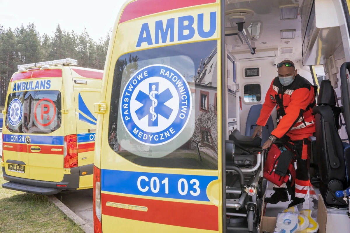 205 nowych zakażeń koronawirusem i 10 kolejnych zgonów - poinformowało w niedzielę po południu Ministerstwo Zdrowia. Łącznie w kraju w niedzielę wykryto 545 zakażeń. Bilans pandemii w Polsce to 9287 zarażonych oraz 360 zgonów. 