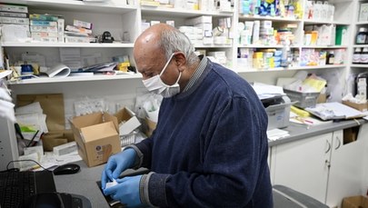 Blisko 600 nowych zgonów z powodu koronawirusa w Wielkiej Brytanii