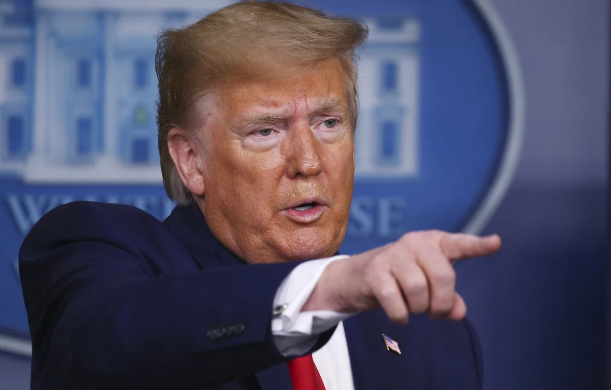 ​Prezydent USA Donald Trump omówił przez telefon z polskim prezydentem Andrzejem Dudą wspólne wysiłki w walce z epidemią Covid-19 i podziękował mu za "silne działanie dotyczące bezpieczeństwa 5G" - poinformował w oświadczeniu Biały Dom.