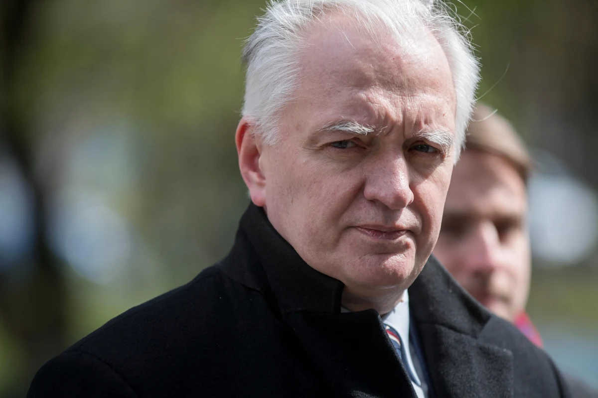 "Moja dymisja była wyrazem dążenia do kompromisu. Liczę, że teraz gotowością do niego wykażą się nasi koalicjanci" – stwierdził w rozmowie z tygodnikiem "Do Rzeczy" lider Porozumienia – Jarosław Gowin. "Jedyny naprawdę stabilny rząd możliwy w tej kadencji, to rząd Zjednoczonej Prawicy" – ocenił. 