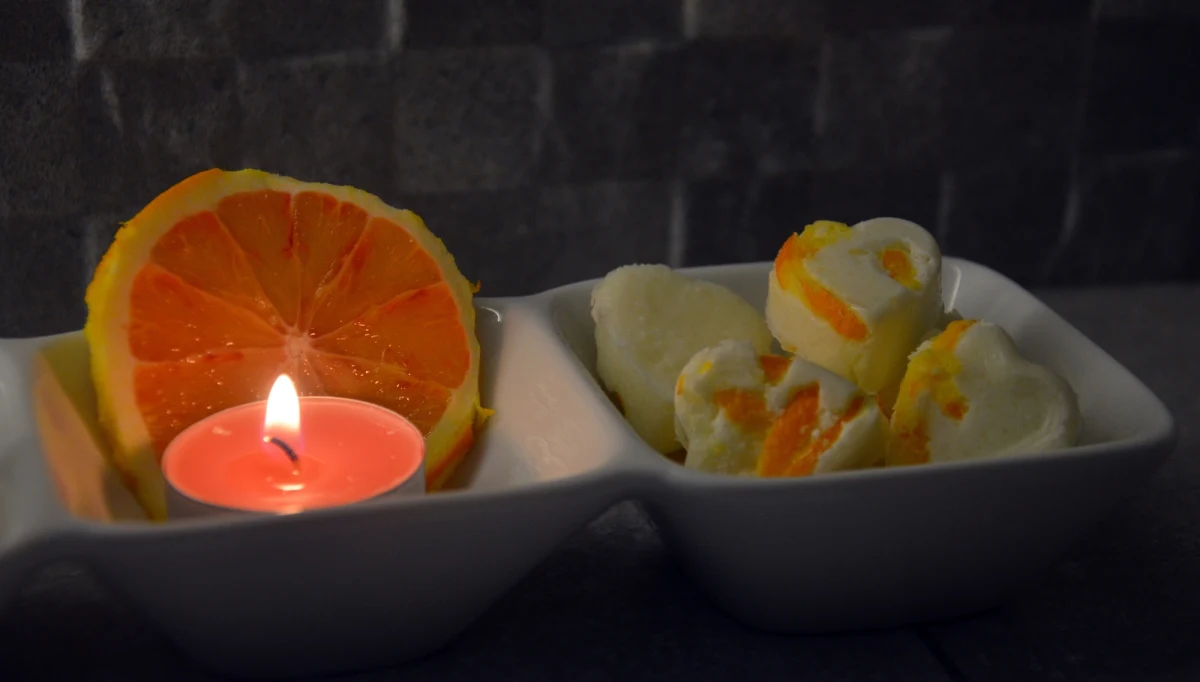 Dziś w naszych zabawach będzie królować woda. Pokażemy jak umie wędrować, przyrządzimy musującą kąpiel, która zauroczy także dorosłych. Będą też propozycje dla maluchów, którym brakuje ruchu.