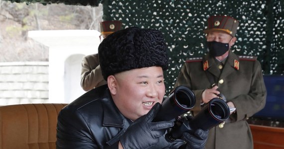 Przywódca Korei Północnej Kim Dzong Un znajduje się w stanie krytycznym po przebytej operacji. Takie informacje podają amerykańskie media, powołując się na dane wywiadu.