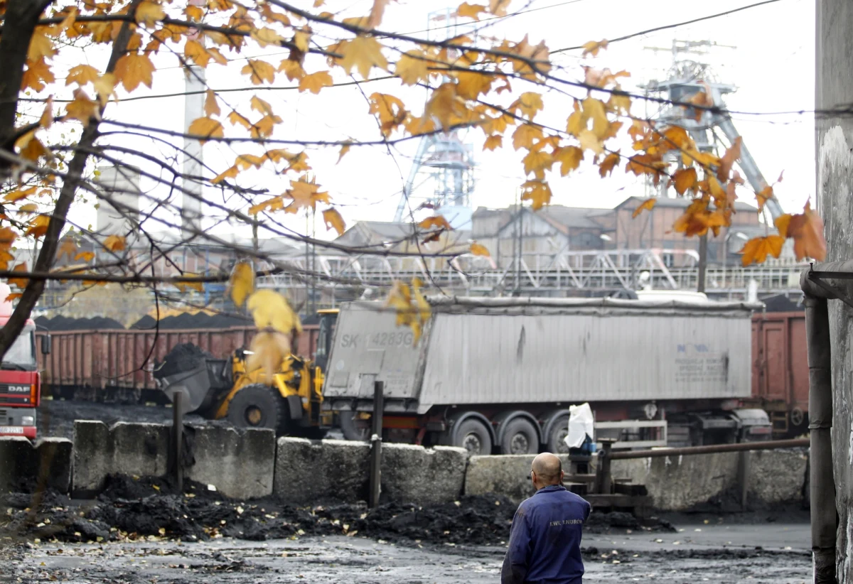 Nocny pożar w kopalni Szczygłowice w Knurowie. Nikomu nic się nie stało. Sprawę będzie teraz badał Okręgowy Urząd Górniczy.