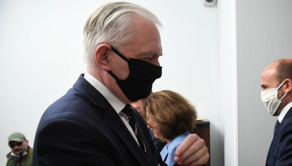 W moim przekonaniu legalnie przygotować i przeprowadzić wyborów 10 maja po prostu się nie da - podkreślił lider Porozumienia Jarosław Gowin. Trzeba byłoby iść na skróty wielokrotnie łamiąc przepisy, łamiąc prawo - zaznaczył. 