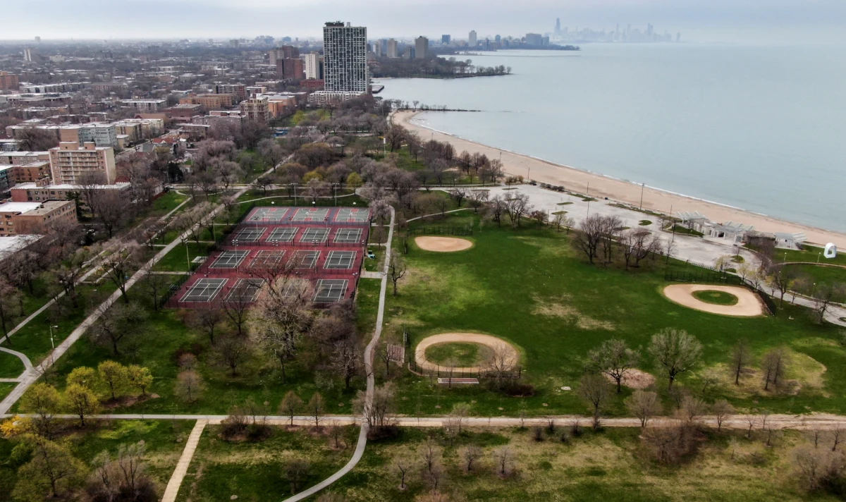 Dziewięciu medyków Wojskowego Instytutu Medycznego w czwartek rozpoczyna tygodniową misję w Chicago. Celem wyjazdu jest wsparcie sojuszników, wymiana doświadczeń i zdobycie wiedzy, która może być wykorzystana w Polsce przy zwalczaniu pandemii koronawirusa.