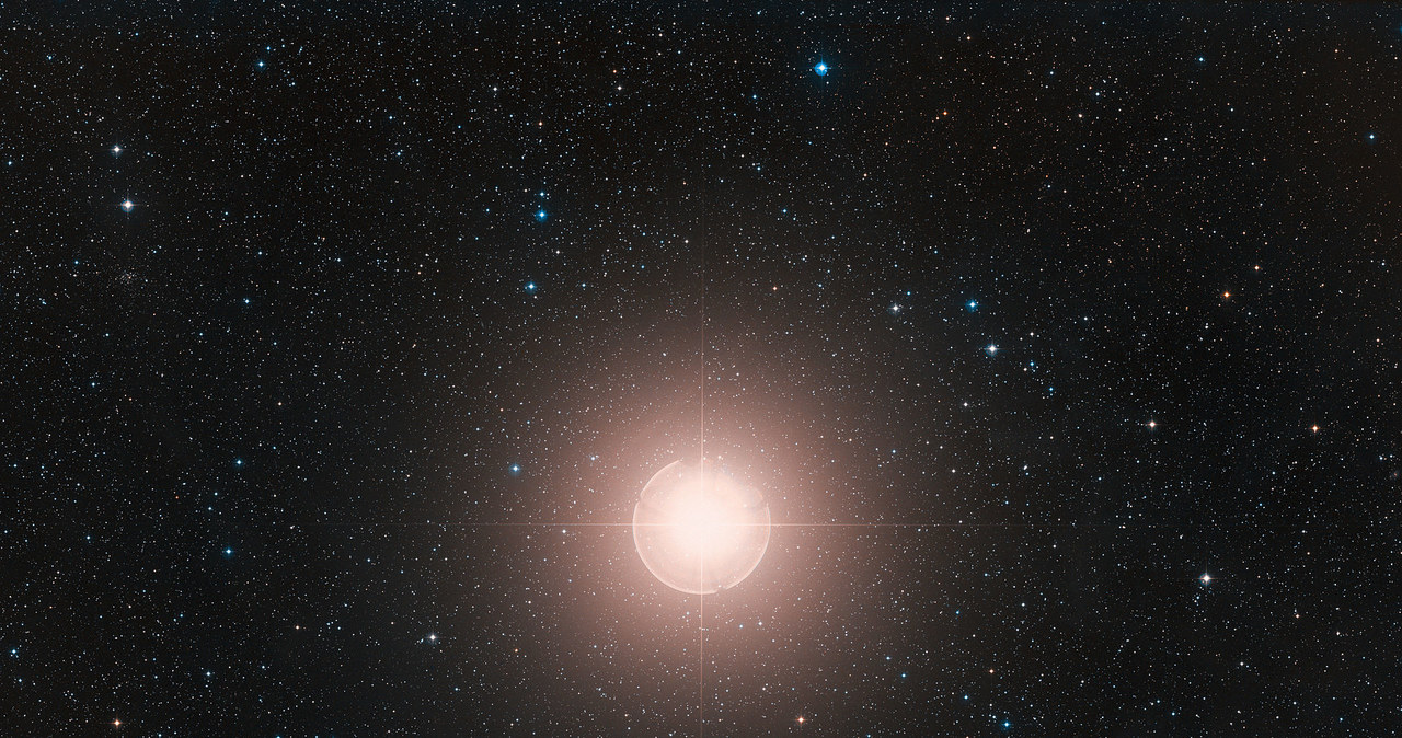 Betelgeuse was created by the merger of two stars?  Scientists have a theory