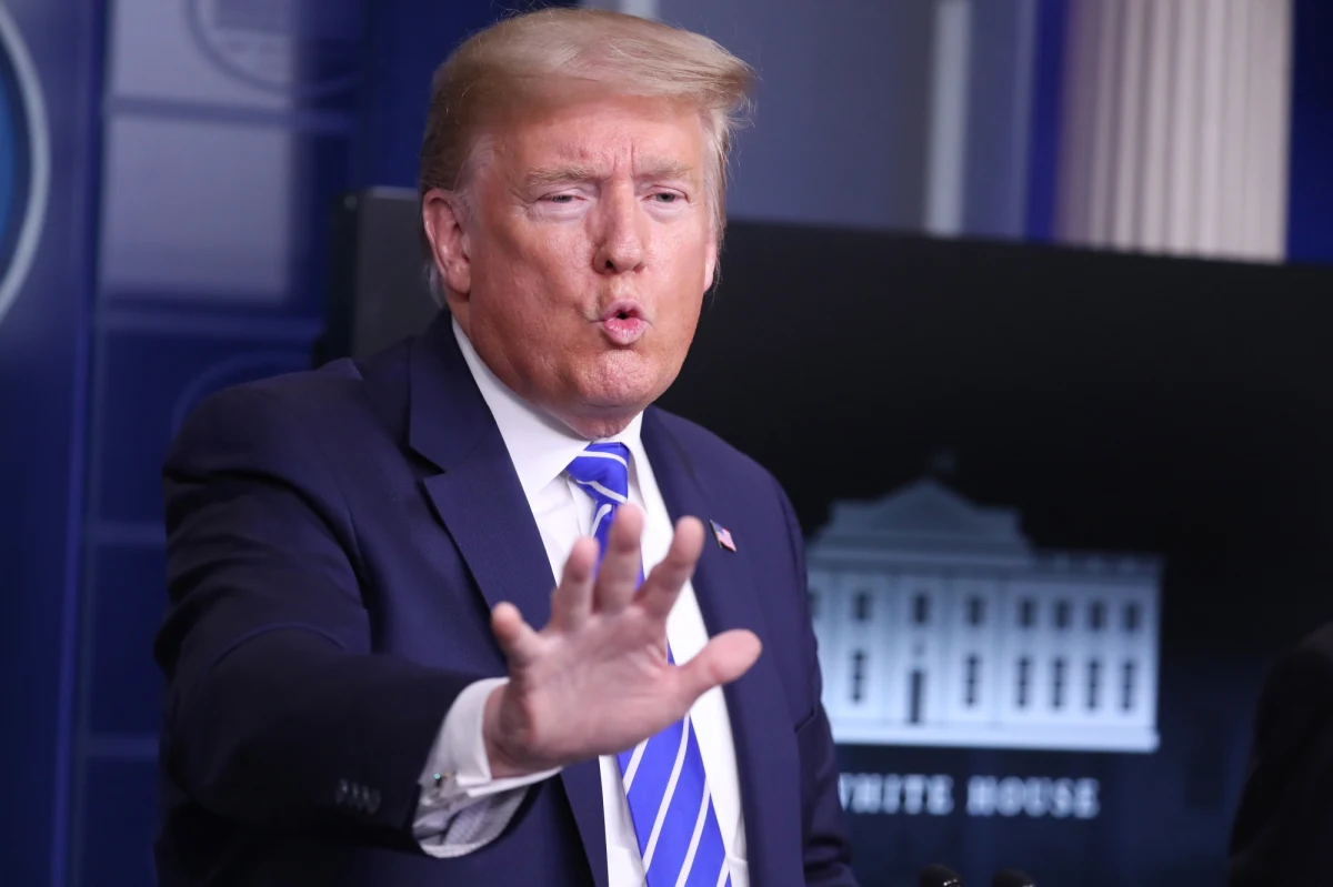 Prezydent USA Donald Trump jest zdania, że doniesienia o rzekomym pogorszeniu się stanu zdrowia przywódcy Korei Północnej Kim Dzong Una są "fałszywe". "Myślę, że to były fałszywe informacje CNN" - powiedział w czwartek Trump w Białym Domu.