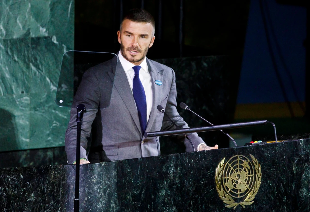 David Beckham włącza się w walkę ze skutkami pandemii koronawirusa. Rozpoczęła się akcja, która ma na celu zebranie jak największej kwoty na rzecz organizacji, które dostarczają jedzenie najbardziej potrzebujących w Stanach Zjednoczonych. Wylosowana osoba, która wsparła zbiórkę wygra możliwość rozegrania meczu z Davidem Beckhamem i jego drużyną.