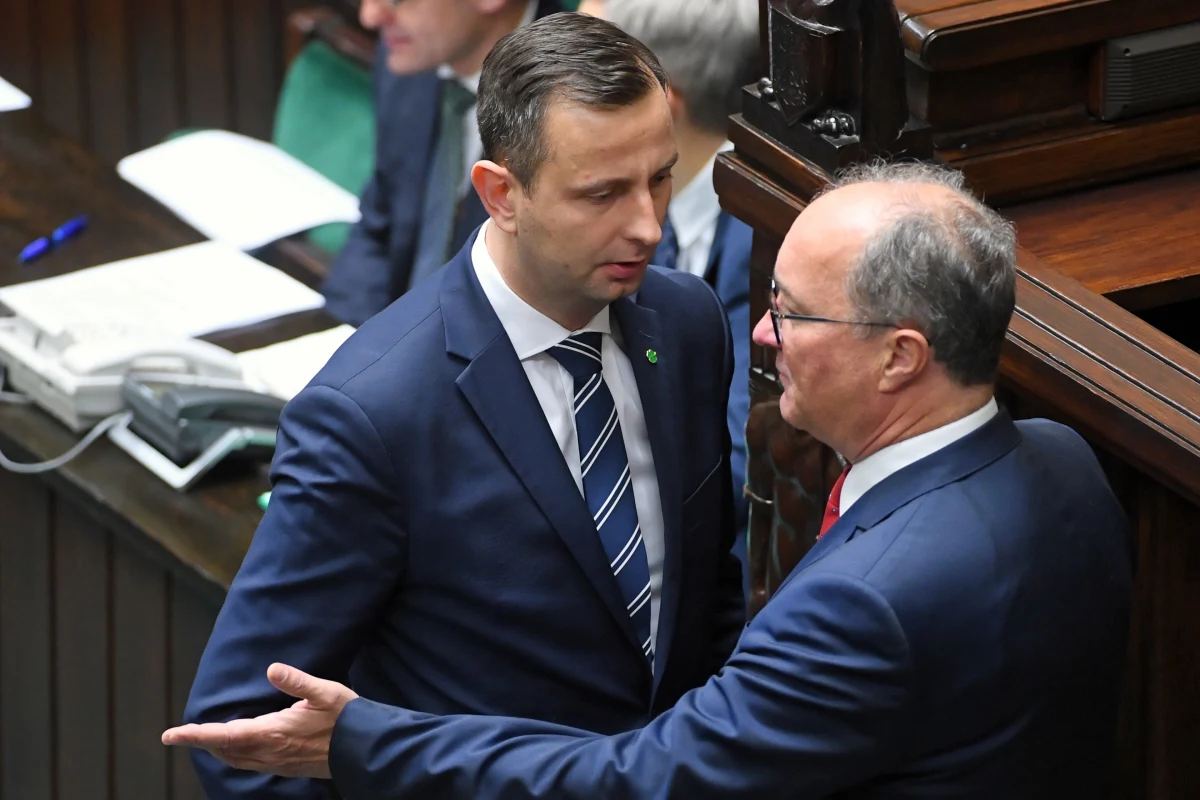 "Będziemy współdziałać, żeby przesunąć termin wyborów (prezydenckich), wprowadzić stan klęski żywiołowej i szukać lepszego terminu - bo ten majowy jest najgorszy z możliwych" - ogłosił lider PSL Władysław Kosiniak-Kamysz po spotkaniu z szefem SLD Włodzimierzem Czarzastym.