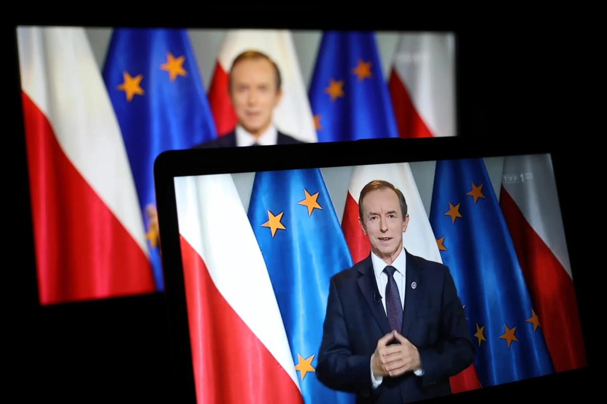 Jeśli wybory zwiększają ryzyko igrania ze zdrowiem i życiem, to naszym moralnym obowiązkiem i koniecznością jest przełożenie ich na czas, w którym pokonamy epidemię. Wtedy będzie pora na święto demokracji – oświadczył marszałek Senatu Tomasz Grodzki w piątkowym wystąpieniu telewizyjnym.