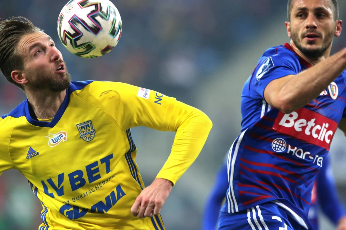 29 maja rozegrany zostanie pierwszy po przymusowej przerwie mecz PKO Ekstraklasy, a 12 czerwca rozgrywki wznowi żużlowa Speedway Ekstraliga - poinformował w poście na Facebooku premier Mateusz Morawiecki.