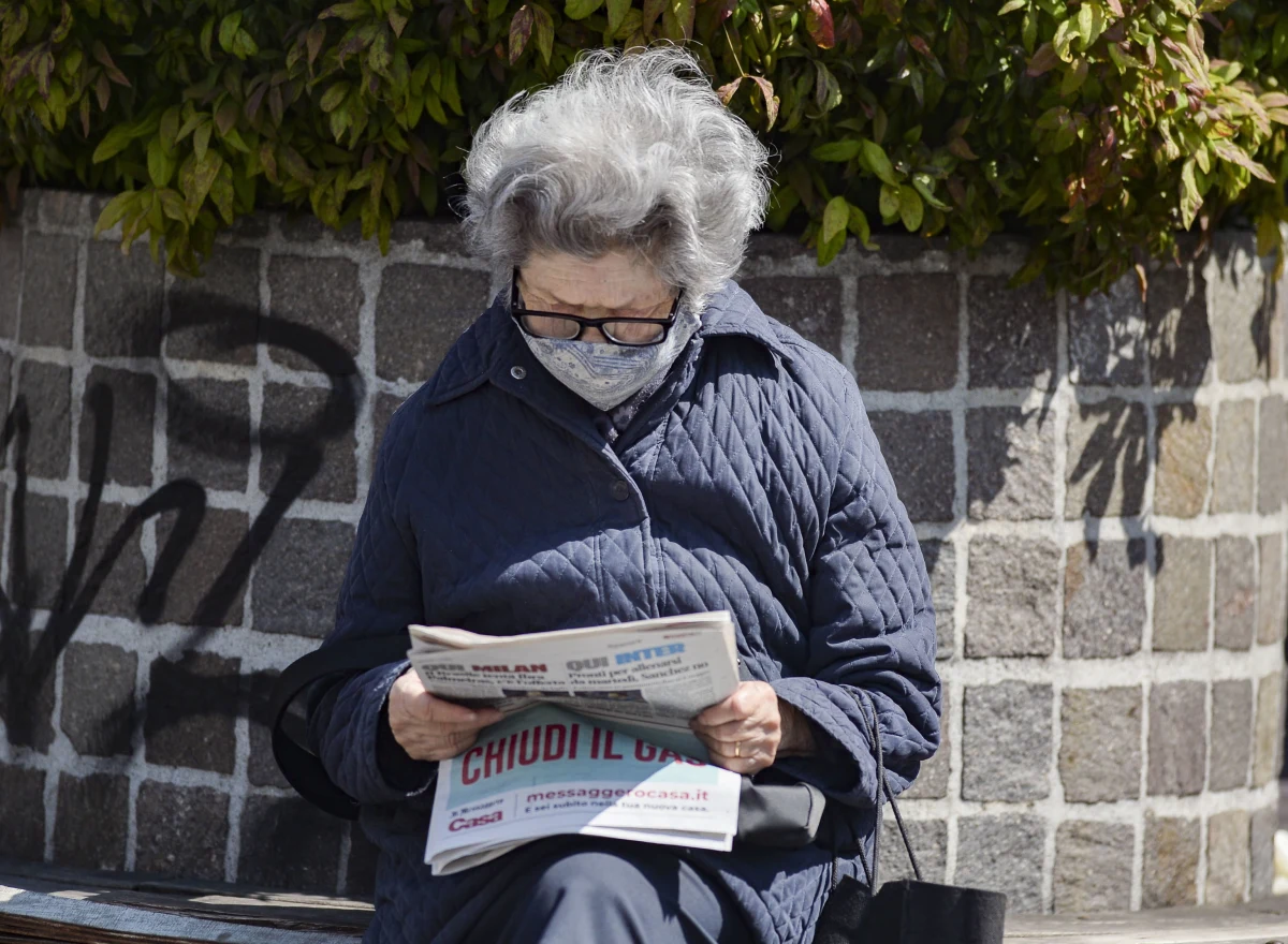 We Włoszech w ciągu ostatniej doby zmarło 415 osób zakażonych koronawirusem - podała Obrona Cywilna w biuletynie. Łączny bilans zgonów w czasie epidemii wzrósł do 26 384. Liczba zmarłych jednego dnia jest najniższa od marca.