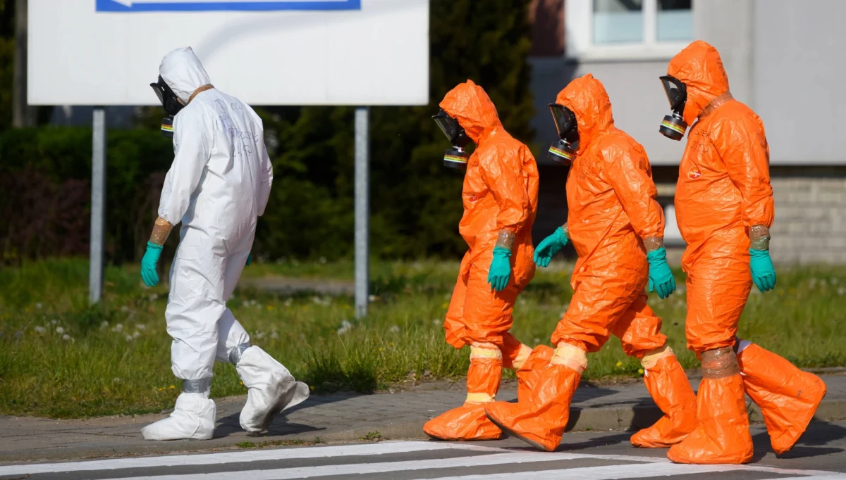 Ministerstwo Zdrowia w poniedziałek poinformowało w sumie o 285 nowych przypadkach zakażeń w Polsce. Zmarło kolejne 27 osób. Tym samym liczba zakażonych koronawirusem wzrosła do 11 902. 562 z nich zmarły. 