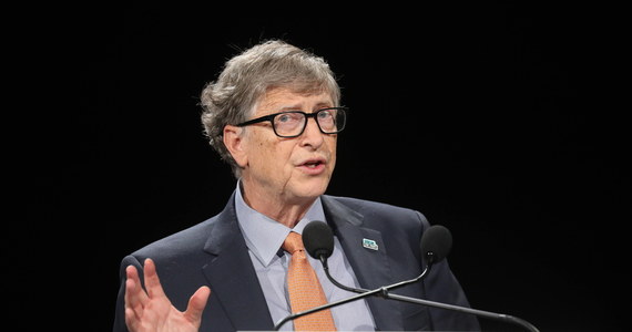Amerykański miliarder Bill Gates w wywiadzie dla francuskiego "Le Figaro" zapowiada, że powrotu do normalności po pandemii Covid-19 nie będzie przed upływem roku, a może nawet dwóch lat. "Teraz jest moment na współpracę z Chinami, a nie na ich oskarżanie" - twierdzi.