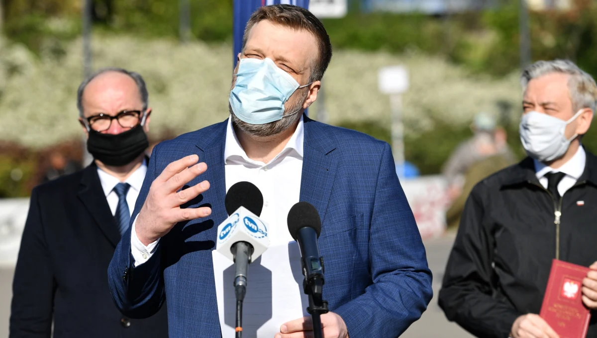 Przedstawimy kalendarium doprowadzenie do legalnie zorganizowanych i przesuniętych wyborów prezydenckich oraz ustawę, która pozwoli to wykonać - przekazała PAP rzeczniczka Lewicy Anna Maria Żukowska. Jak dodała, wybory prezydenckie miałyby się odbyć na przełomie września i października. 