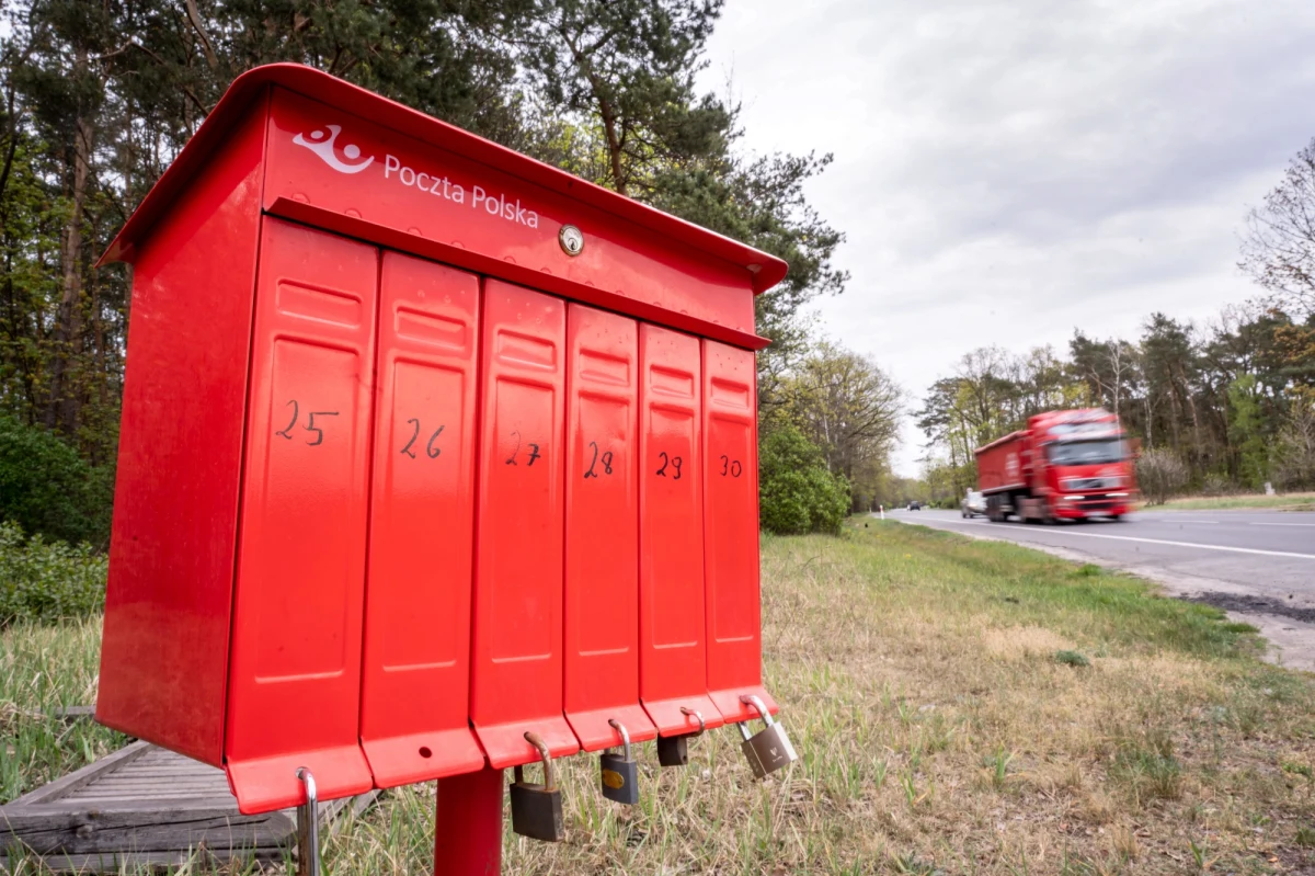 Wyciekł pakiet wyborczy, który listonosze mają dostarczać przed prezydenckimi wyborami kopertowymi. Jak ustalili dziennikarze RMF FM, Poczta Polska zawiadomiła o tym Agencję Bezpieczeństwa Wewnętrznego. 