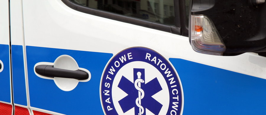 Prokuratura w Radomiu wszczęła śledztwo w sprawie śmierci 88-letniej kobiety, która trafiła do Radomskiego Szpitala Specjalistycznego. Placówka początkowo nie chciała jej przyjąć, odsyłając pogotowie do innej lecznicy. Tam też – ze względu na koronawirusa – odmówiono przyjęcia chorej.
