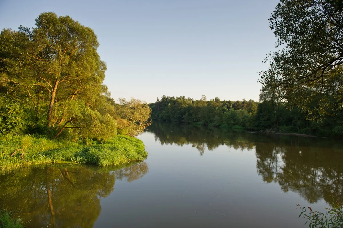 O suszy hydrologicznej na Warcie alarmuje Wojewódzkie Centrum Zarządzania Kryzysowego w Łodzi. Ostrzeżenie dotyczy trzech odcinków rzeki w regionie. Przed suszą hydrologiczną w Łódzkiem ostrzega również Instytut Meteorologii i Gospodarki Wodnej. 